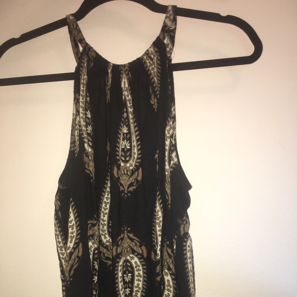 Higher neck tank